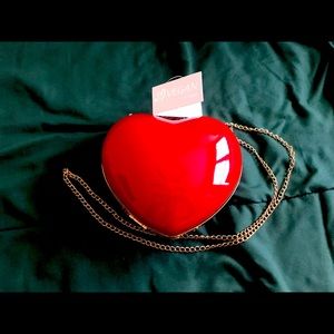 ♥️ {VEGAN} red hard-shell heart purse ♥️